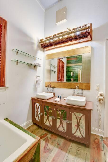 Holiday home Modern Luxury In The Marigny W/ Heated Pool Option New Orleans